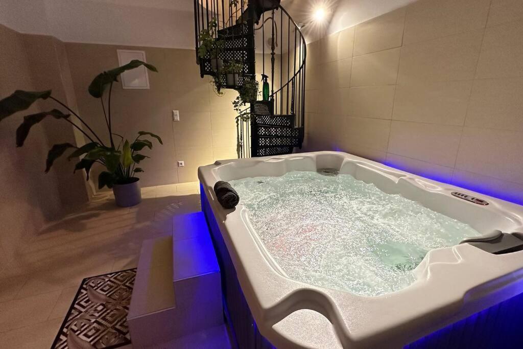 Apartment African Paradise With Jacuzzi & Sauna