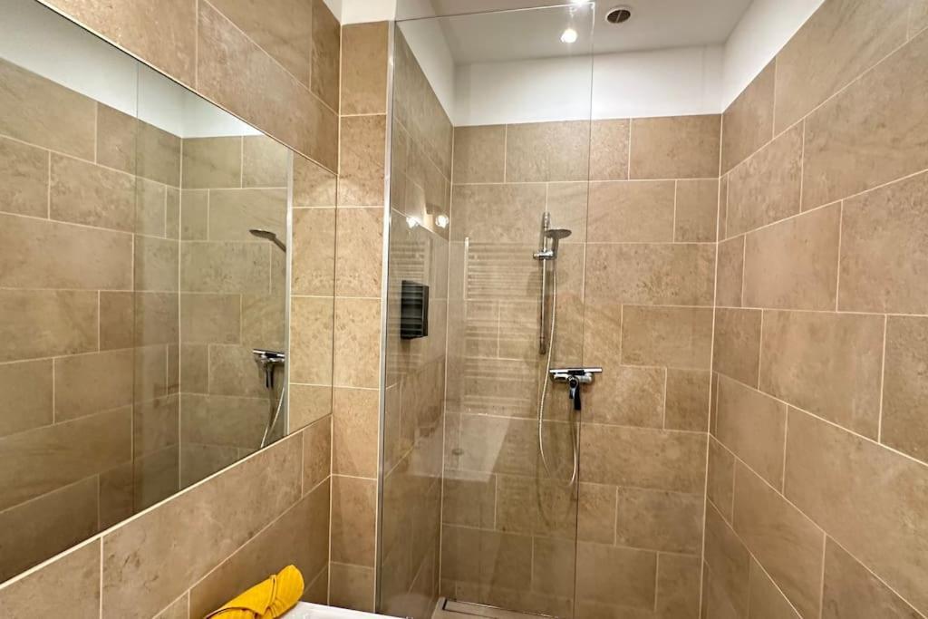 African Paradise With Jacuzzi & Sauna Vienna