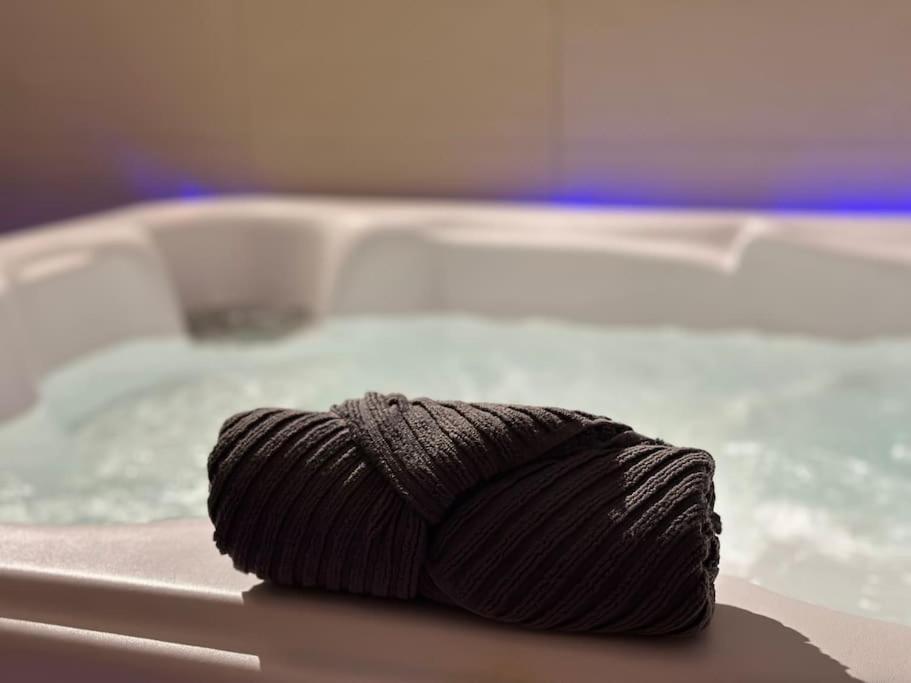 African Paradise With Jacuzzi & Sauna *
