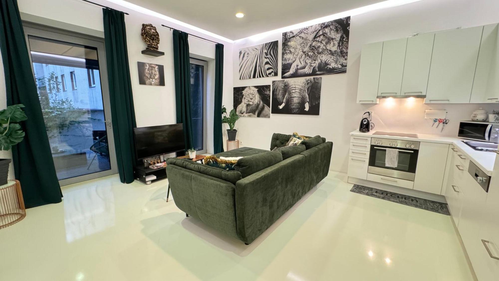 African Paradise With Jacuzzi & Sauna * Vienna